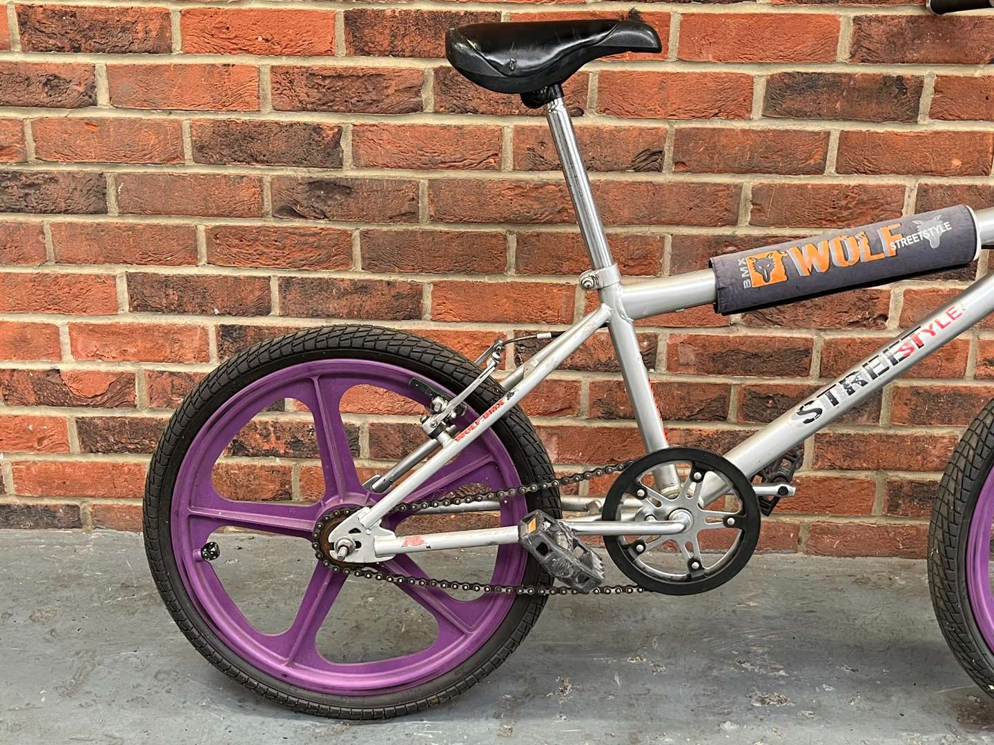 <p>Raleigh Wolf&nbsp; Street Style BMX Bike</p>