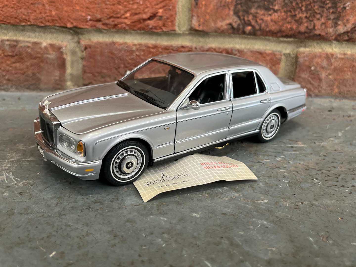 <p>Franklin Mint Rolls Royce Silver Seraph 1:24 Scale</p>