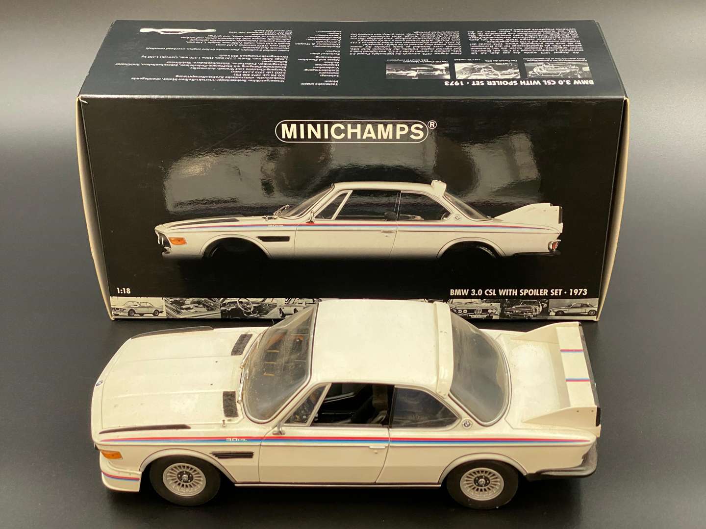 <p>MINICHAMPS. 1973 BMW 3.0 CSL 1:18</p>