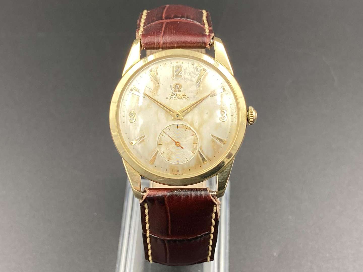 <p>OMEGA, a 10K gold plated “Bumper” automatic wristwatch. Cal 344, 14119151</p>