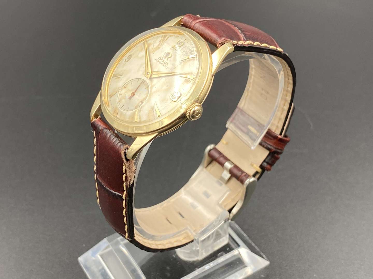 <p>OMEGA, a 10K gold plated “Bumper” automatic wristwatch. Cal 344, 14119151</p>