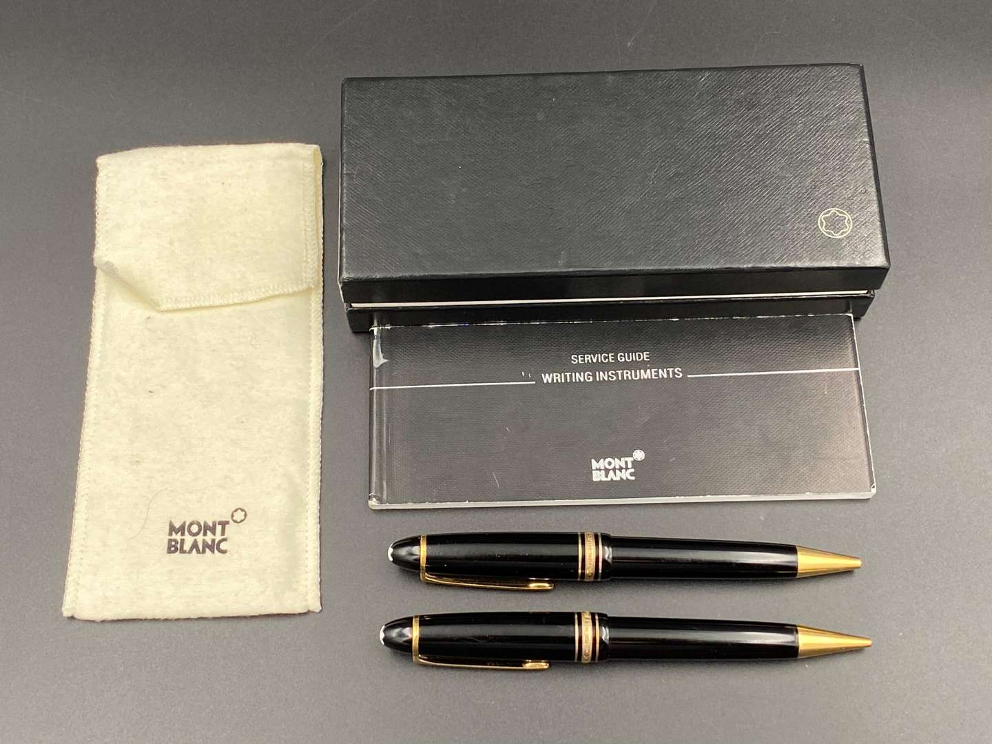 <p>MONT BLANC, “Jumbo” roller ball pen & pencil set. &nbsp;</p>