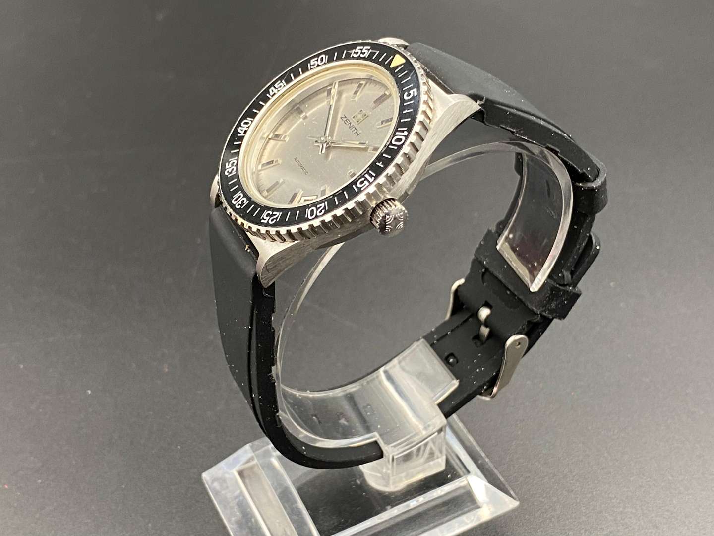 <p>ZENITH, “Surf”, a stainless steel, automatic, centre seconds, calendar wristwatch. Ref 01 0170 380.</p>