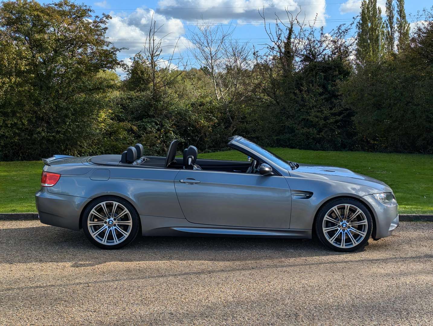 <p>2009 BMW M3 SEMI AUTO CONVERTIBLE</p>