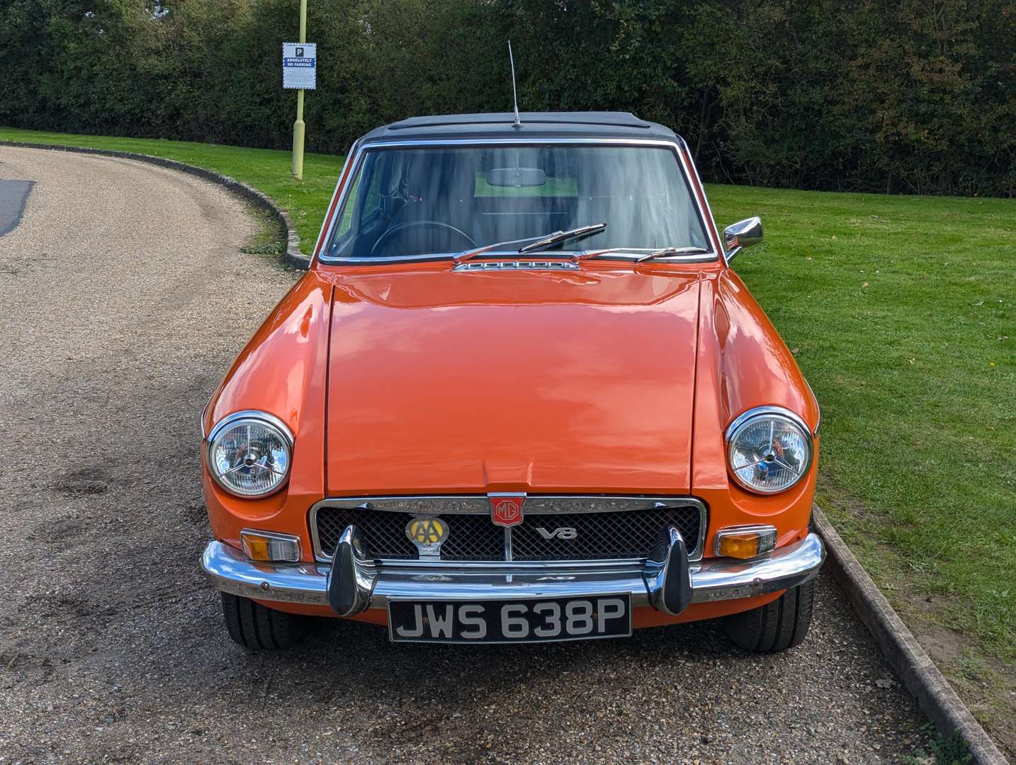 <p>1975 MG B GT V8</p>