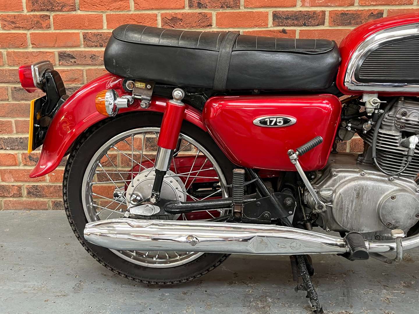 <p>1974 HONDA CD175</p>