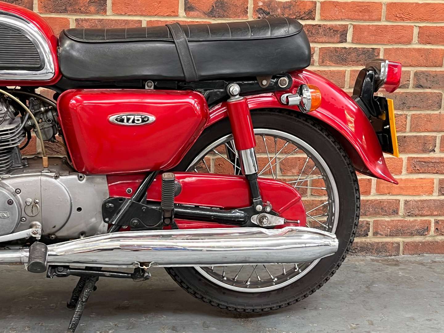 <p>1974 HONDA CD175</p>