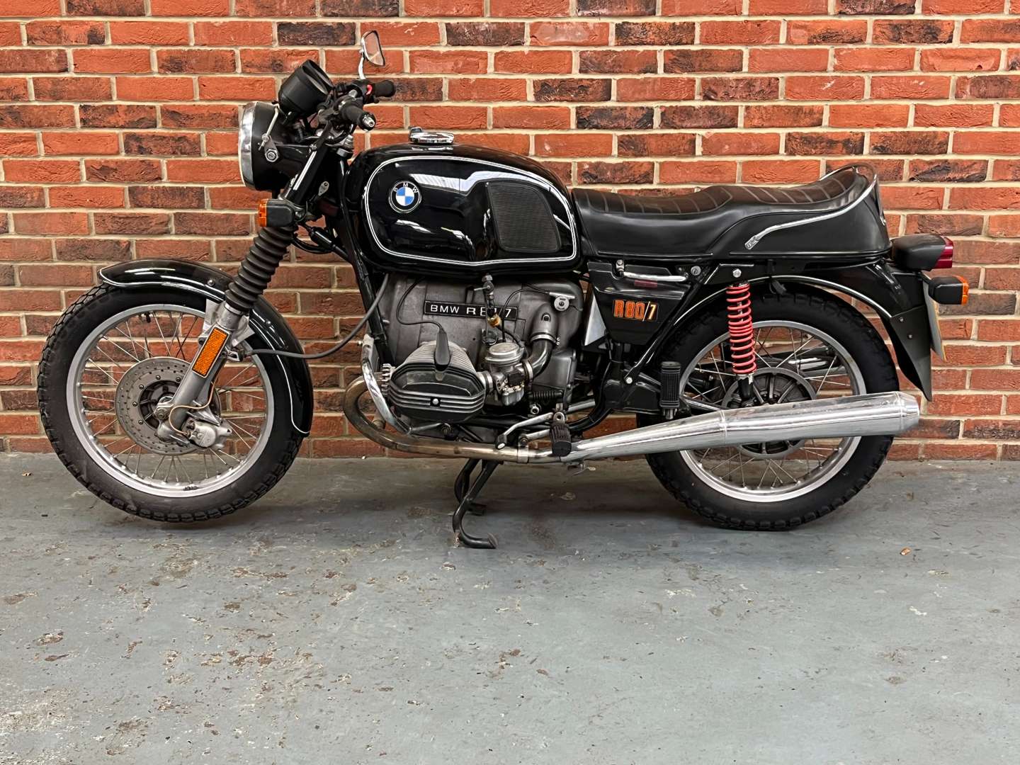 <p>1977 BMW R80/7&nbsp;</p>