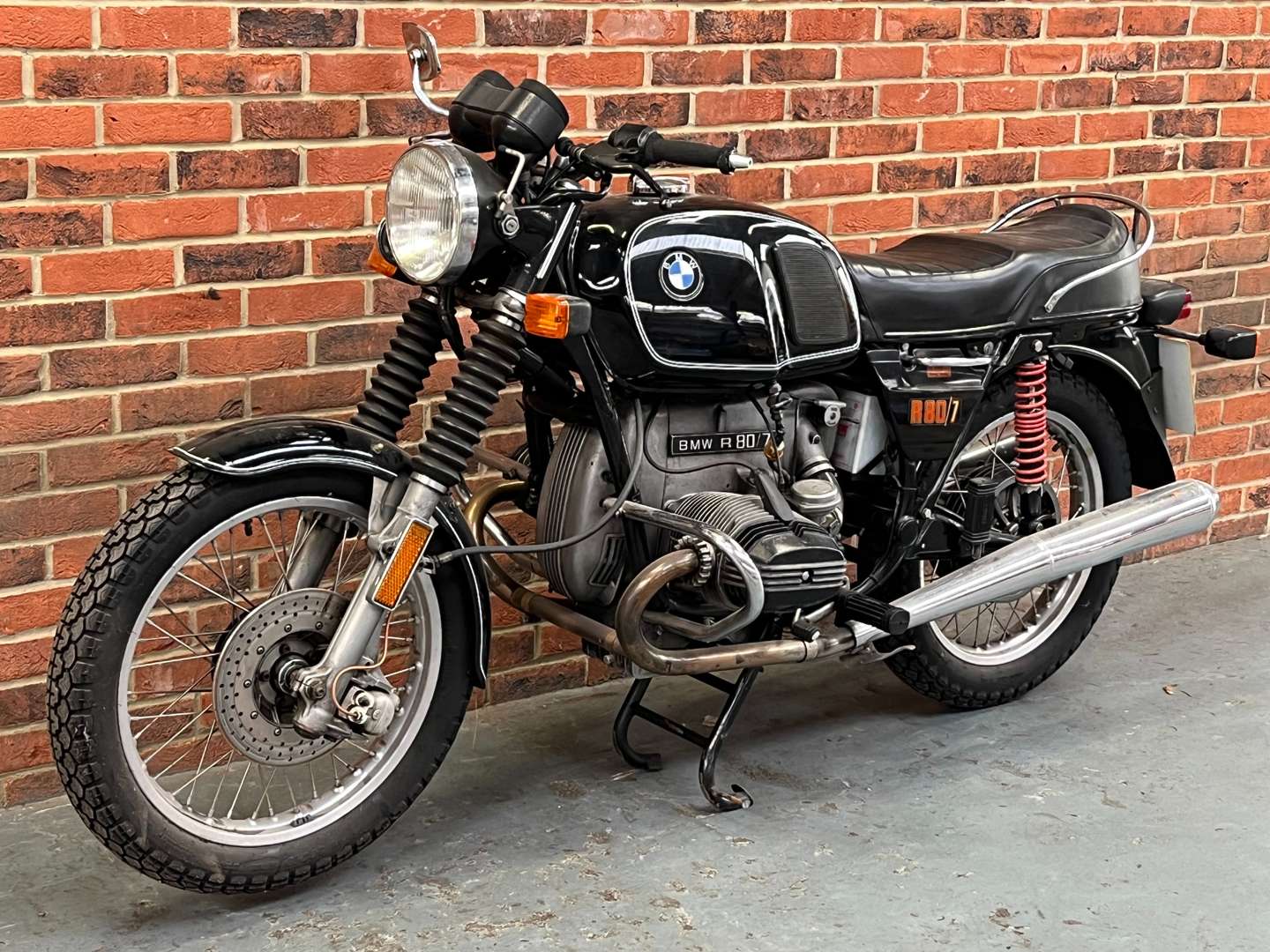 <p>1977 BMW R80/7&nbsp;</p>