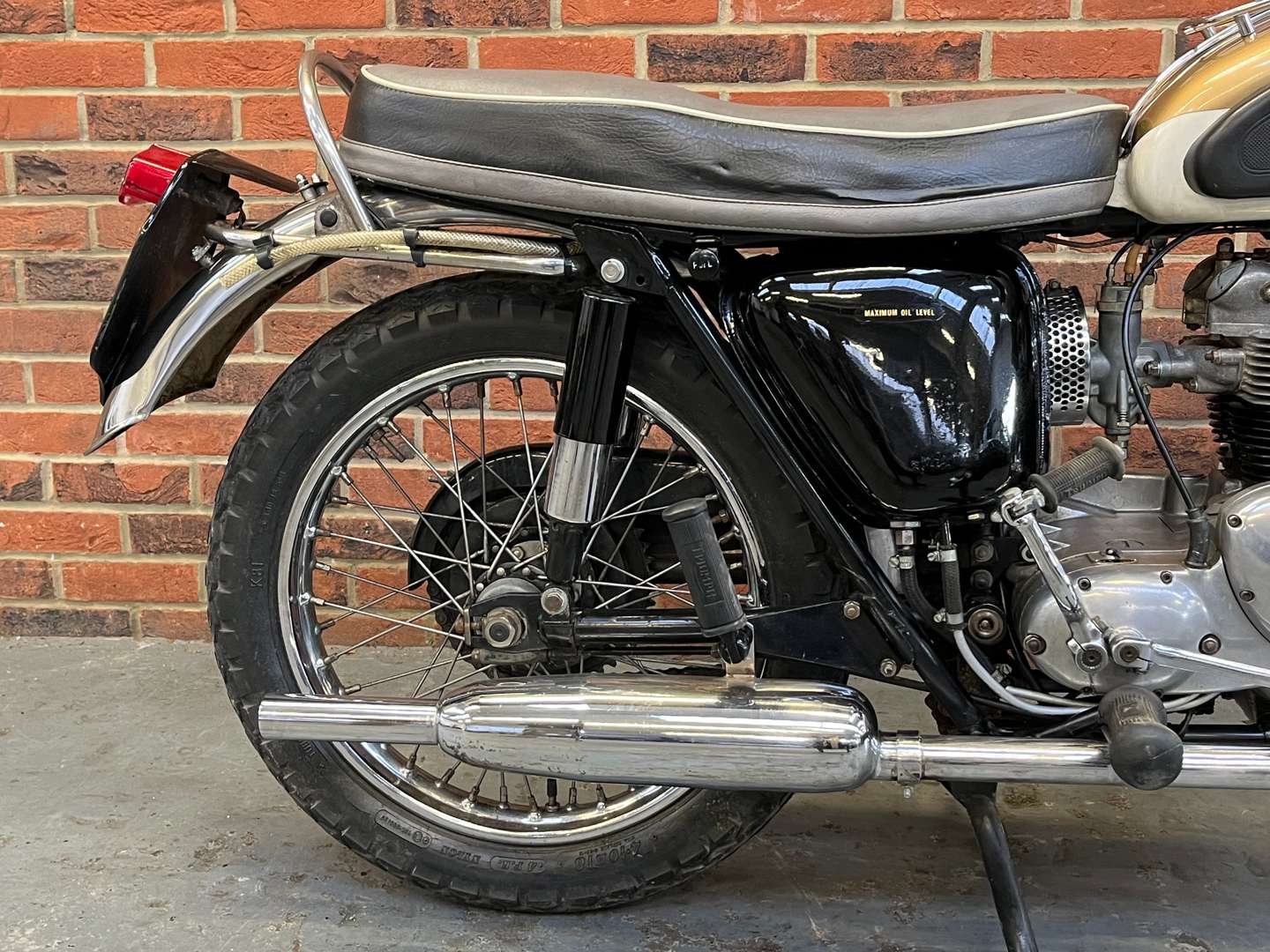 <p>1964 TRIUMPH TIGER 90</p>