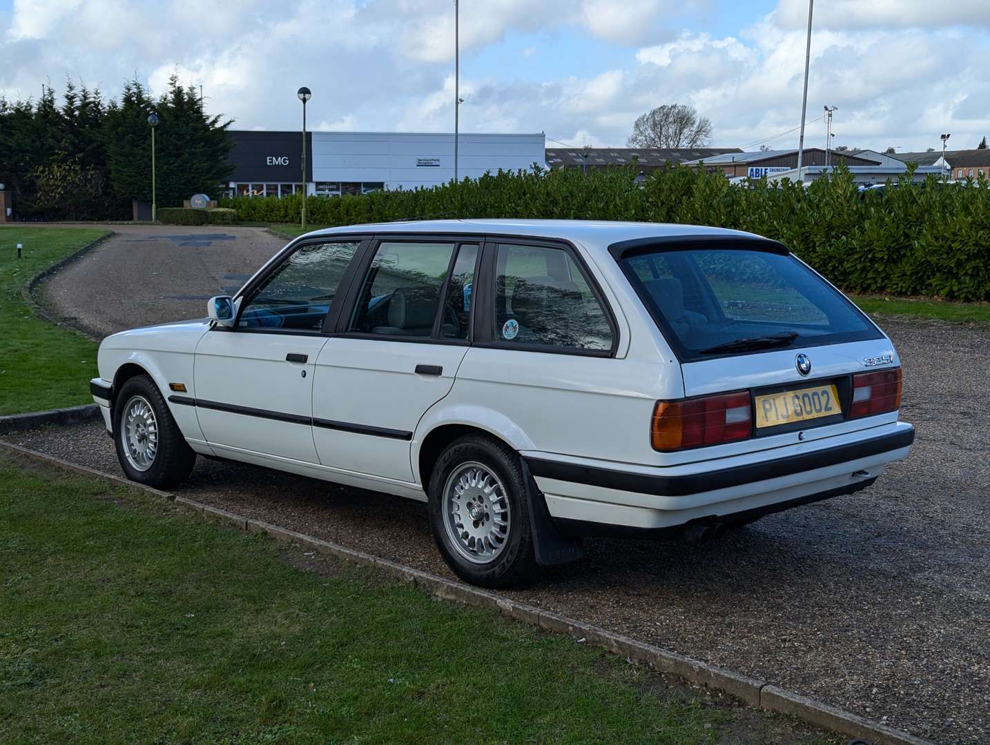 <p>1991 BMW E30 325I TOURING</p>