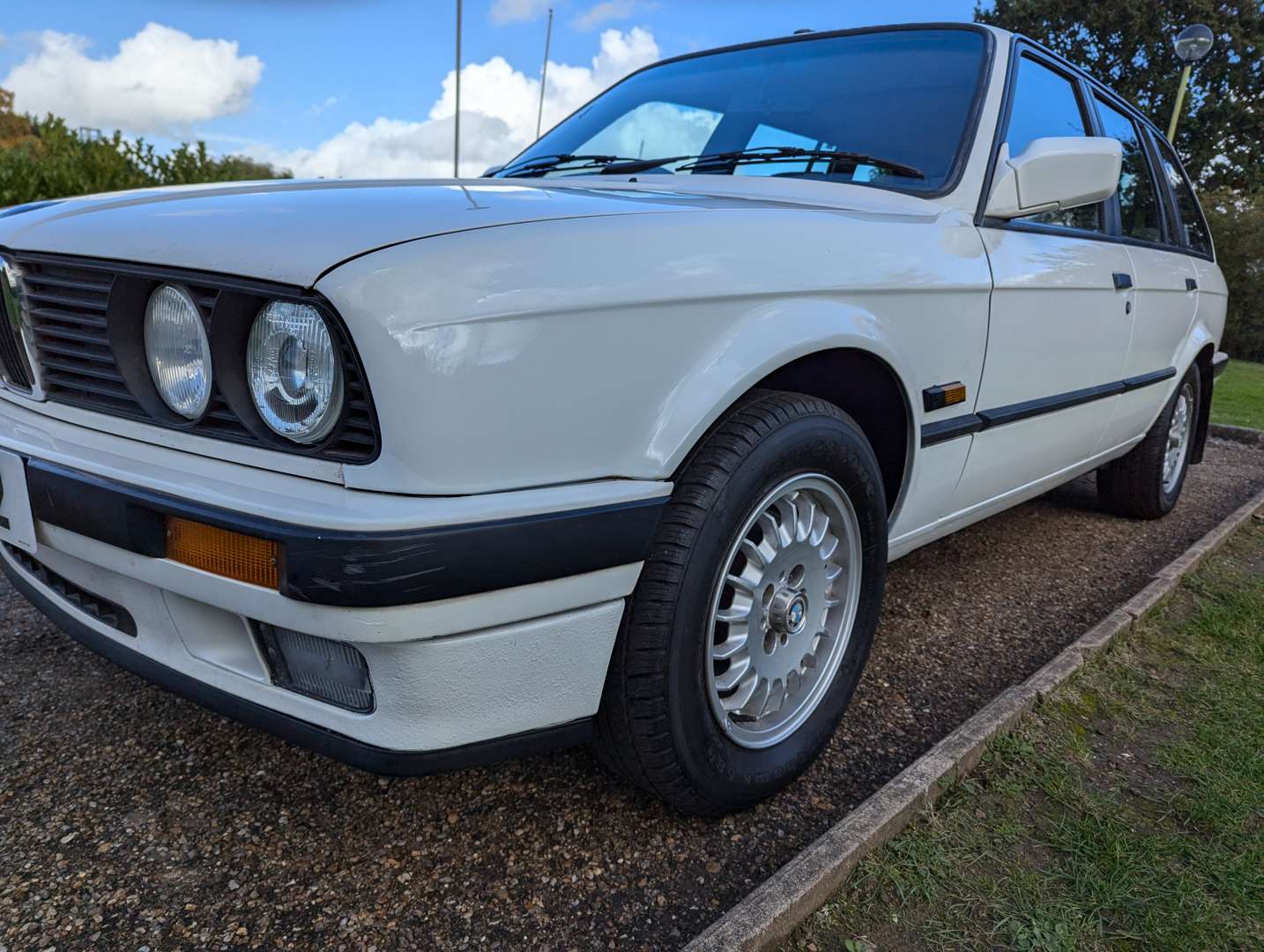 <p>1991 BMW E30 325I TOURING</p>