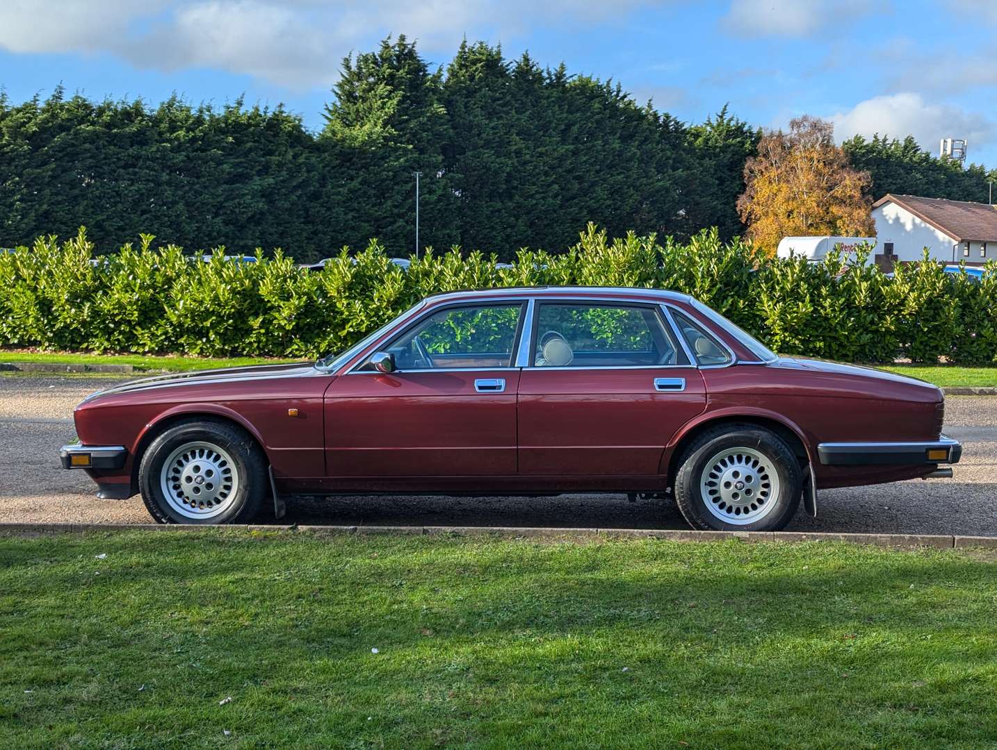 <p>1991 JAGUAR XJ6 3.2 AUTO 24,223 MILES</p>