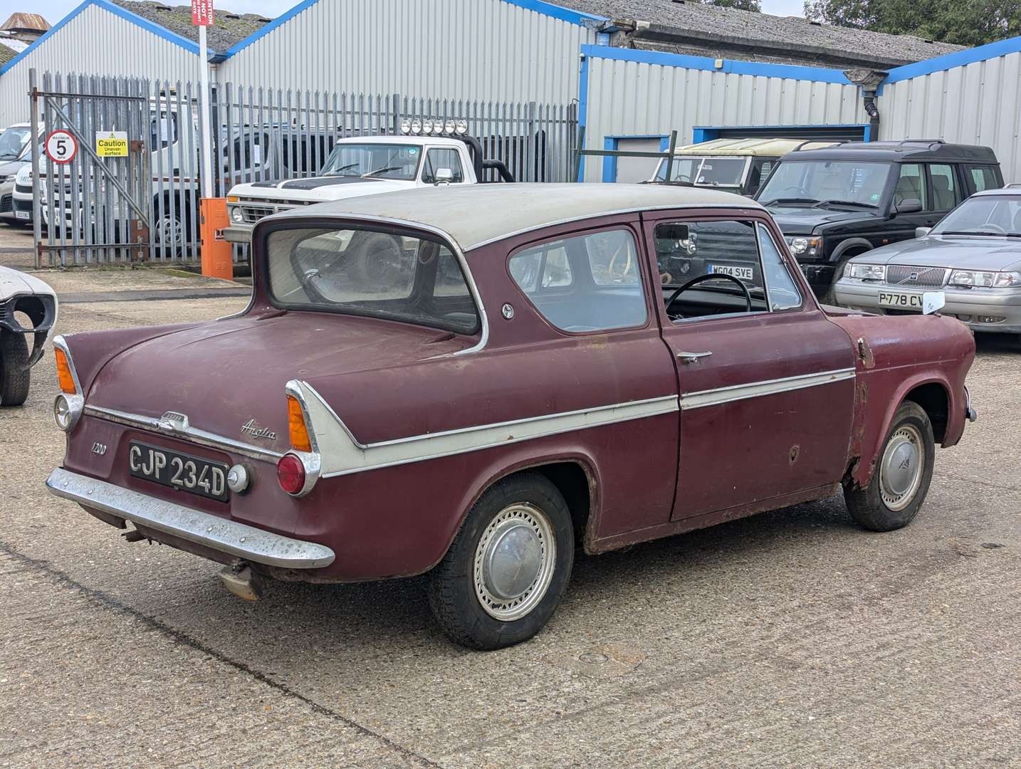 <p>1966 FORD ANGLIA SUPER 123E</p>