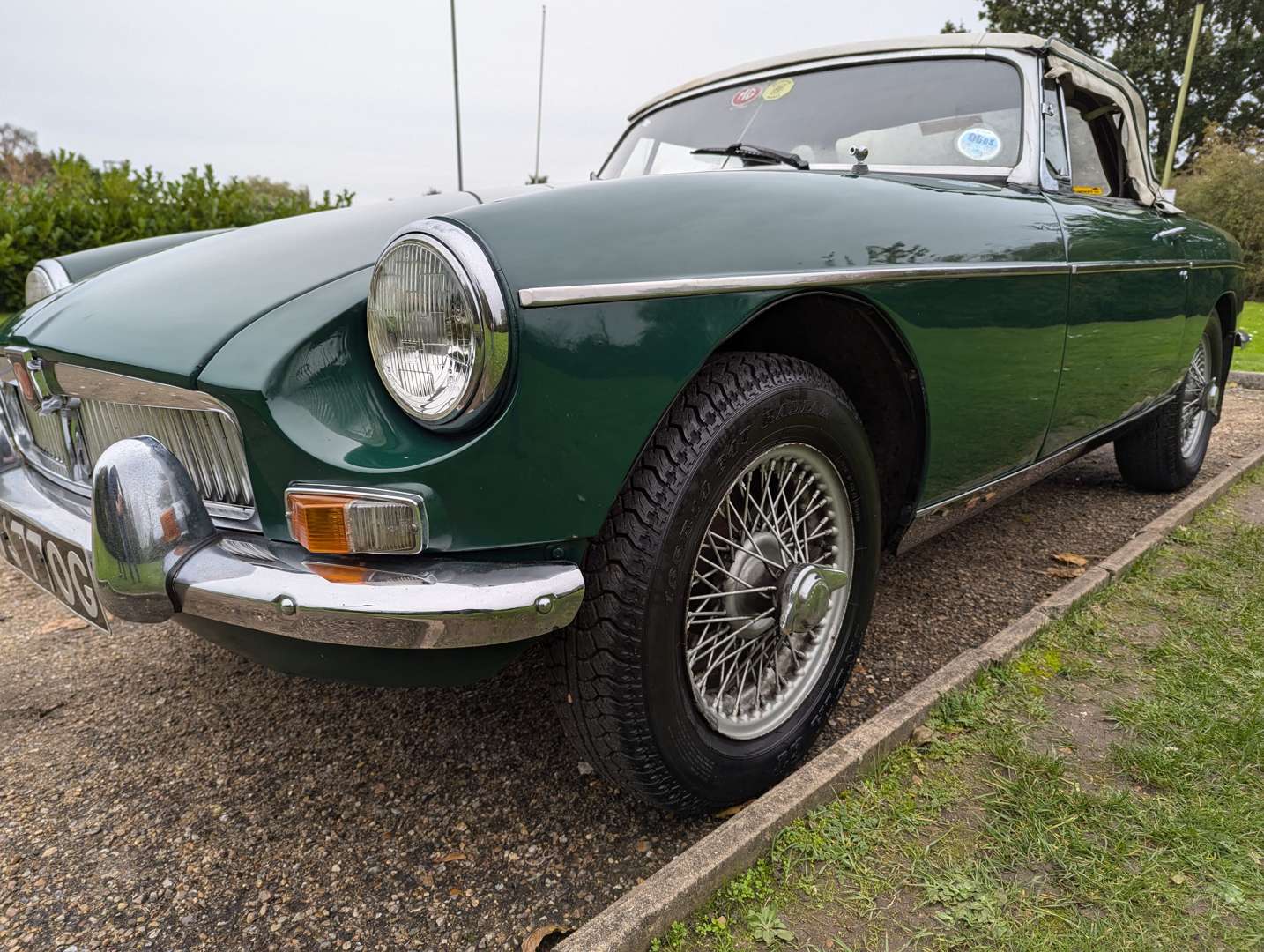 <p>1969 MG B ROADSTER</p>