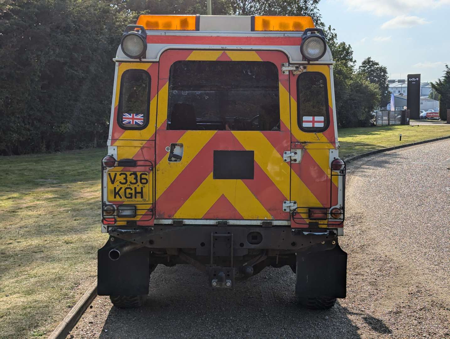 <p>2000 LAND ROVER DEFENDER 110 TD5</p>