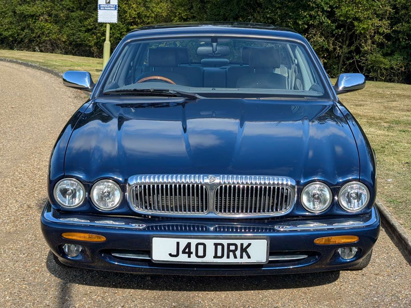 <p>1998 DAIMLER SUPER 4.0 V8 AUTO</p>