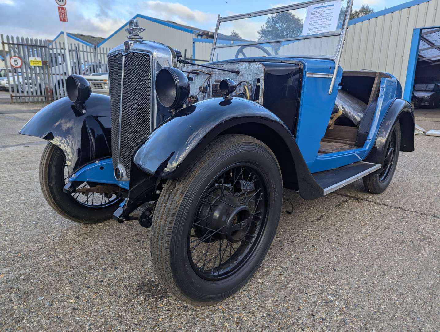 <p>1934 MORRIS MINOR 2 SEATER TOURER&nbsp;</p>