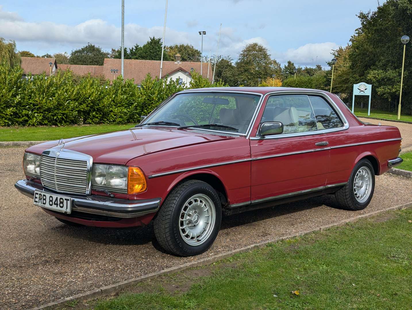 <p>1978 MERCEDES 280 CEW AUTO</p>