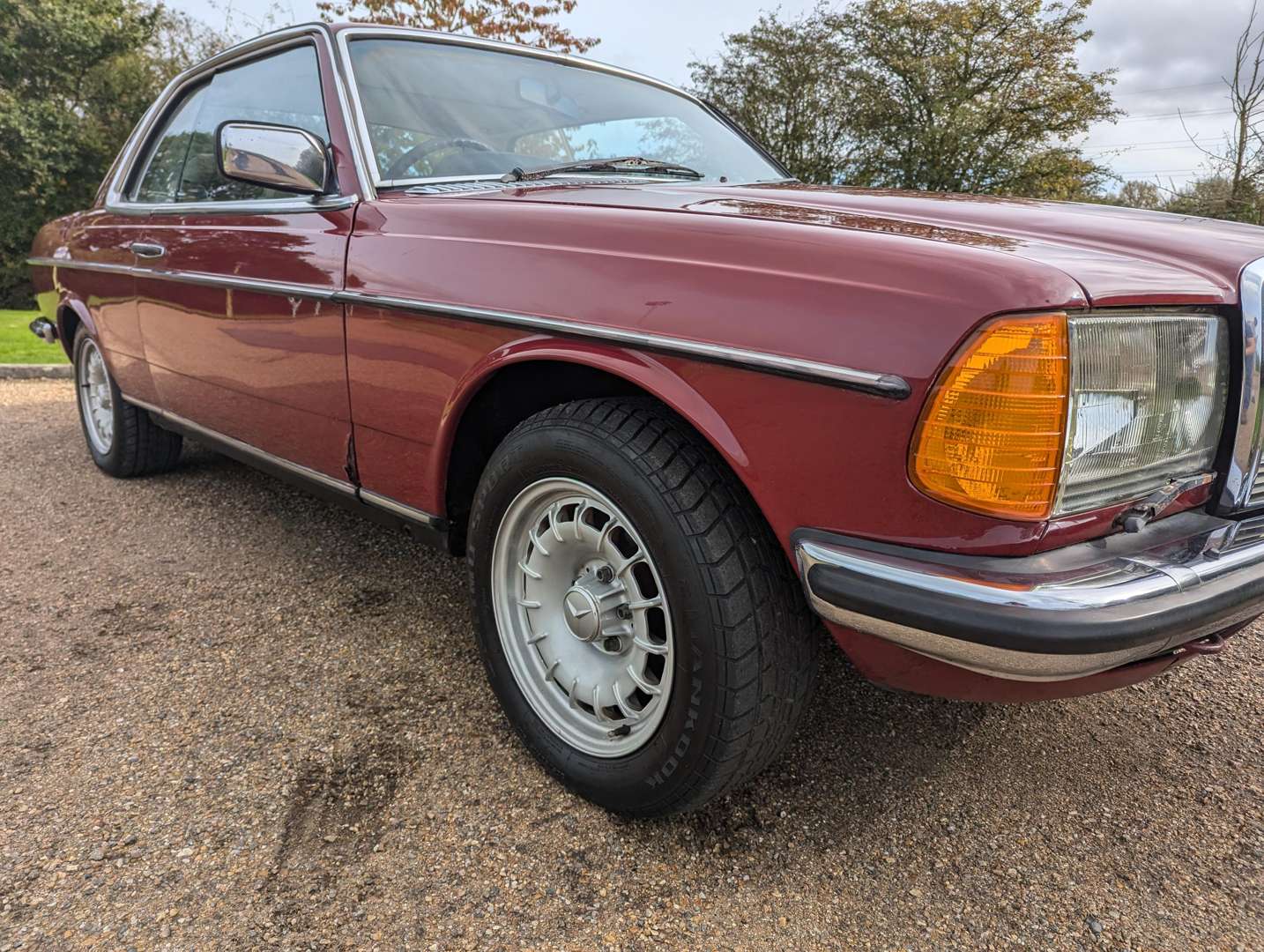 <p>1978 MERCEDES 280 CEW AUTO</p>