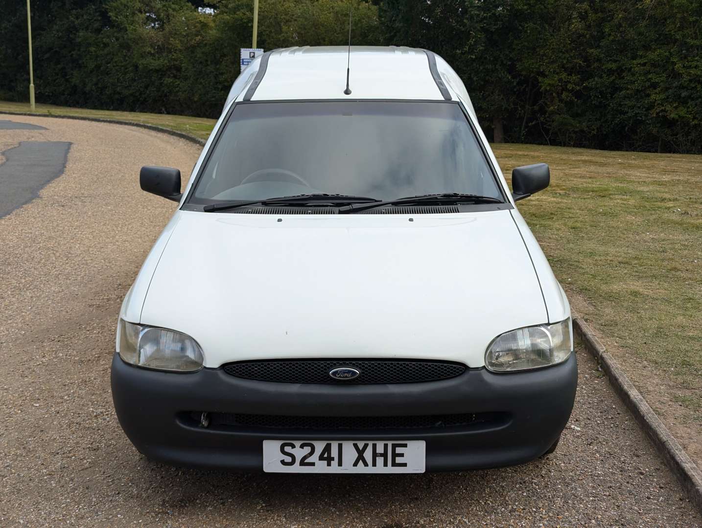 <p>1998 FORD ESCORT 55 D VAN</p>