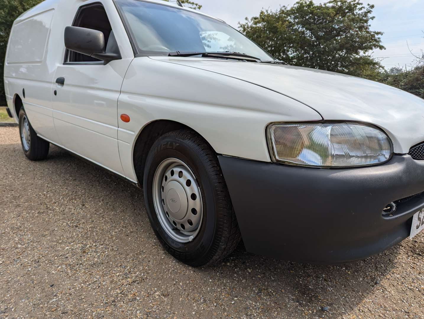 <p>1998 FORD ESCORT 55 D VAN</p>