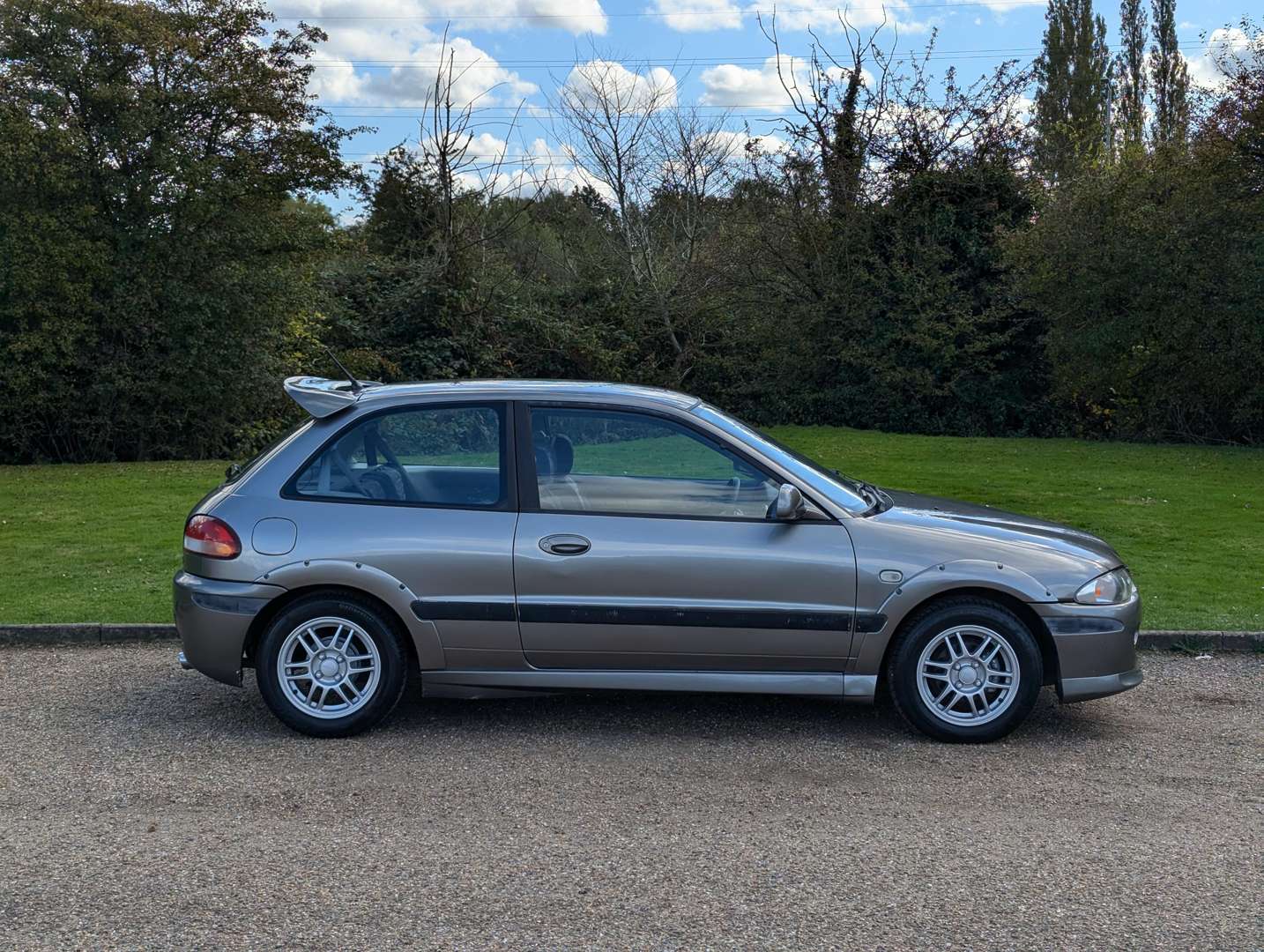 <p>2001 PROTON SATRIA LUX SPORT AUTO</p>