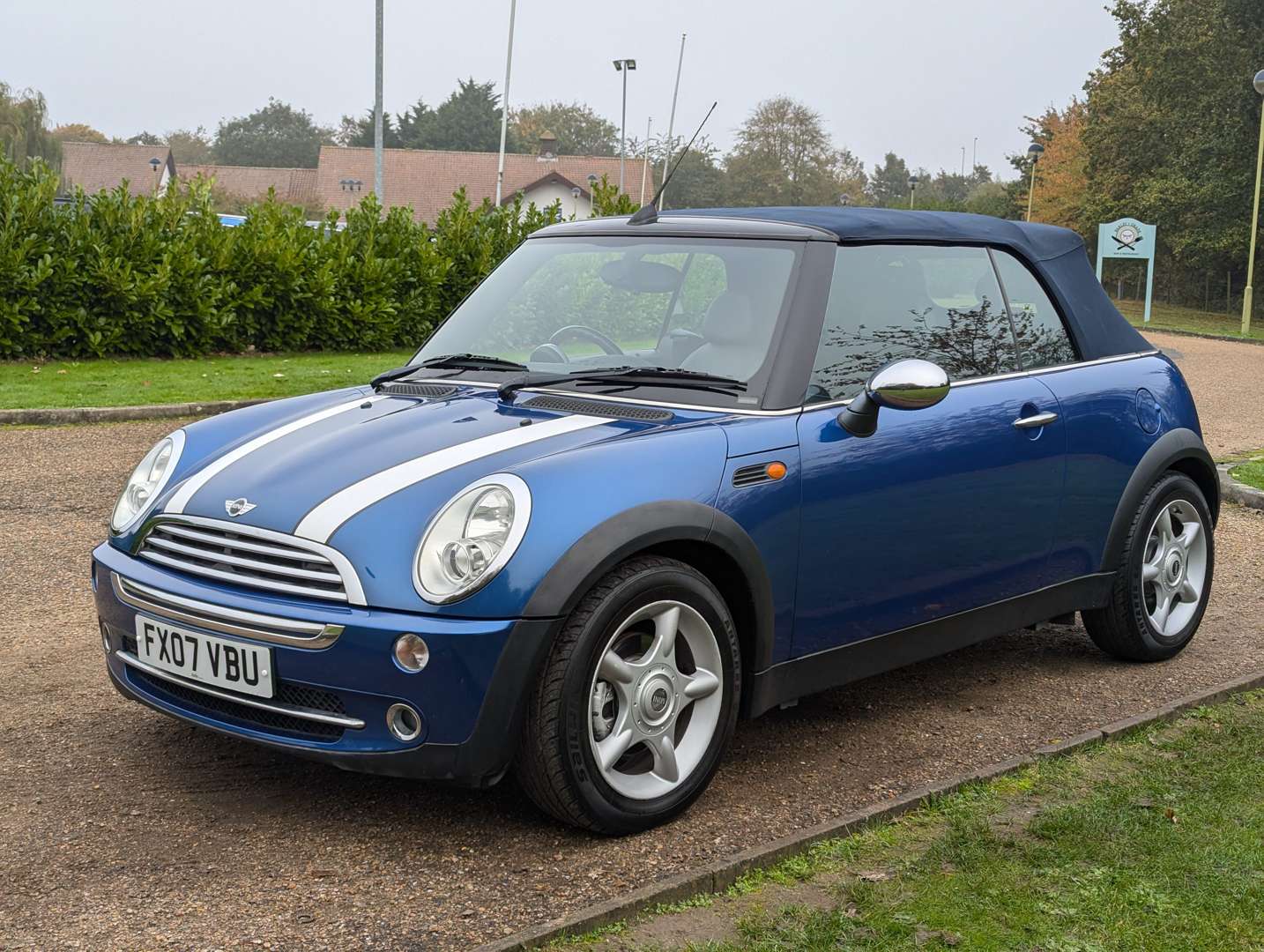 <p>2007 MINI COOPER CONVERTIBLE</p>