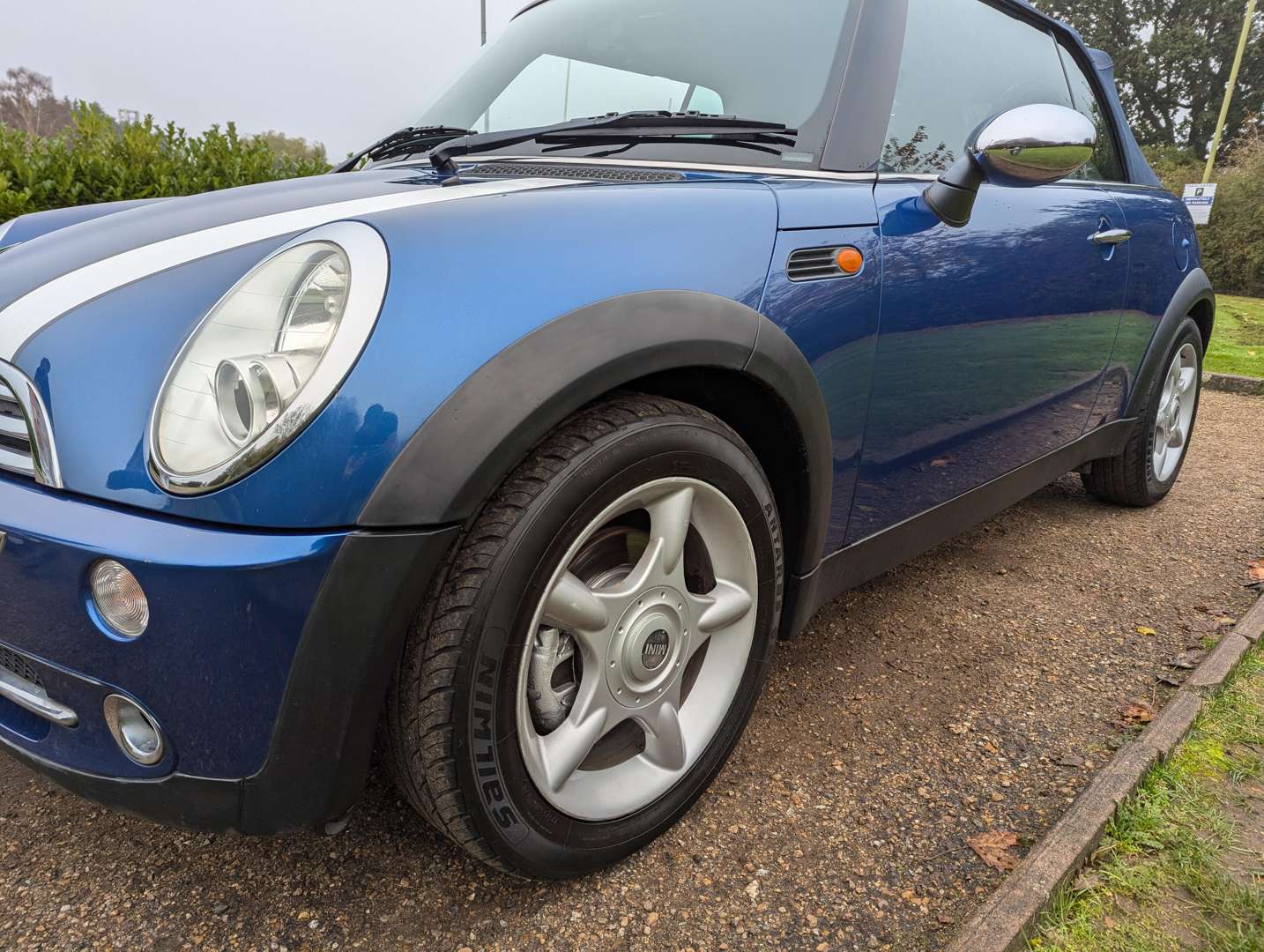 <p>2007 MINI COOPER CONVERTIBLE</p>