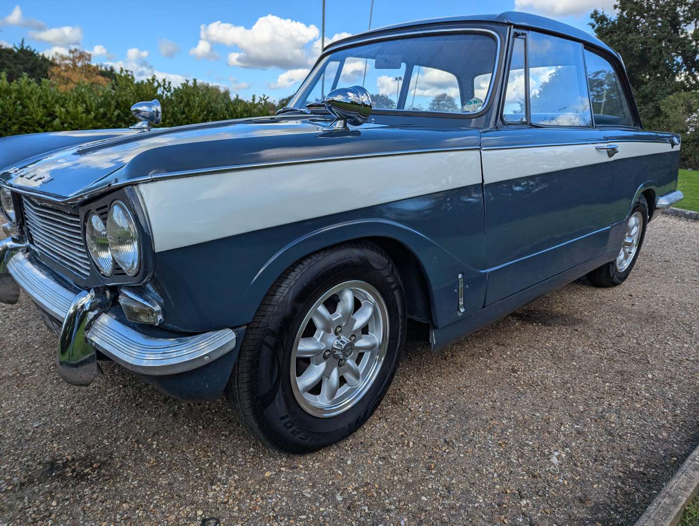 <p>1966 TRIUMPH VITESSE</p>