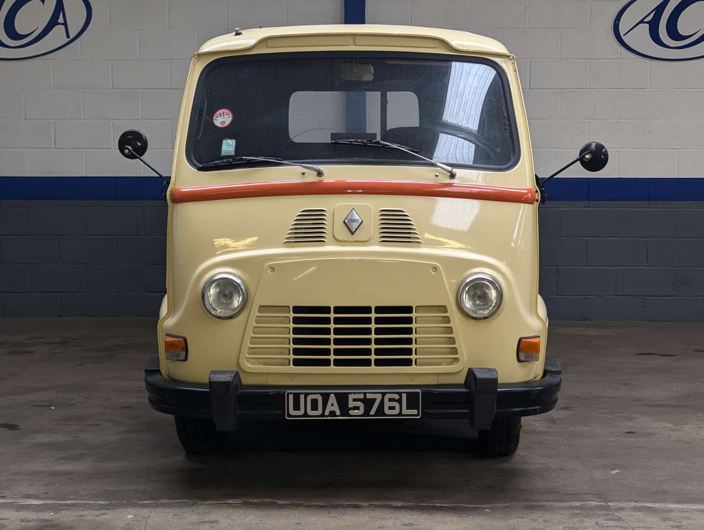 <p>1972 RENAULT ESTAFETTE LHD FROM MICHAEL LEWIS COLLECTION</p>