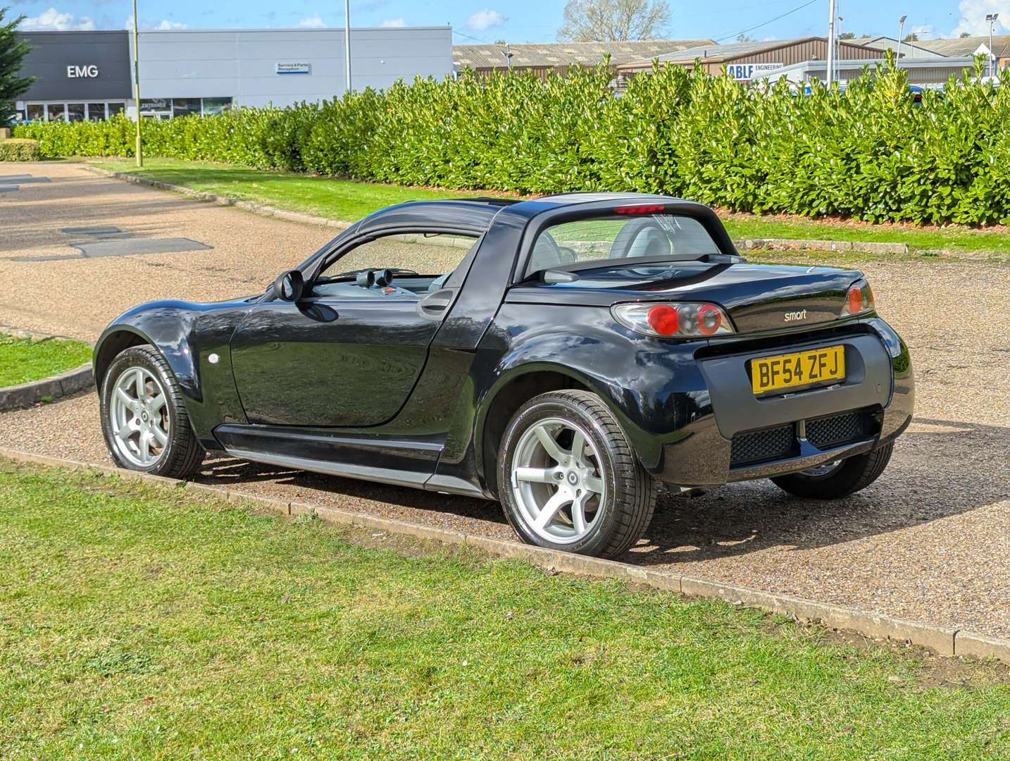 <p>2004 SMART ROADSTER 80 AUTO 15,980 MILES</p>