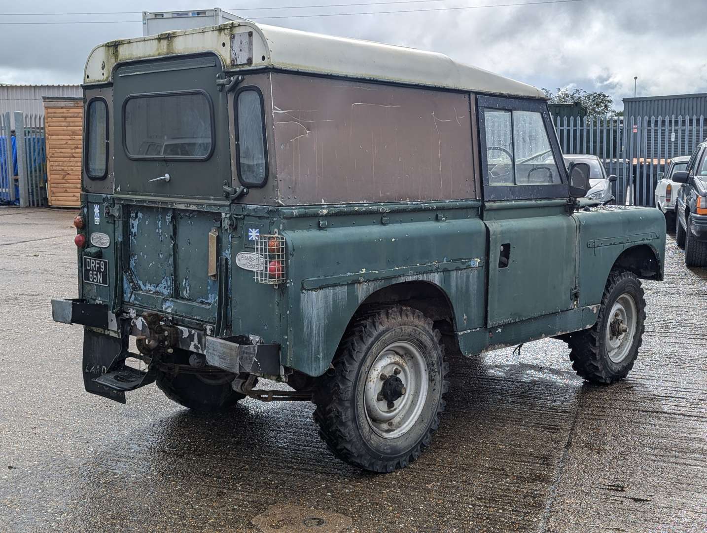 <p>1965 LAND ROVER 88" SIIA&nbsp;</p>