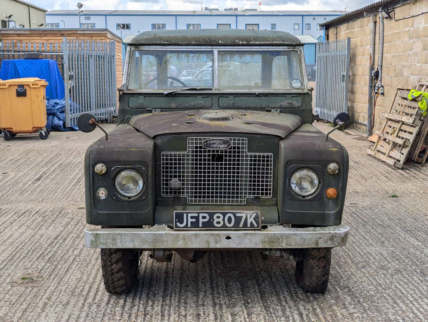 <p>1971 LAND ROVER 88" SIIA&nbsp;</p>