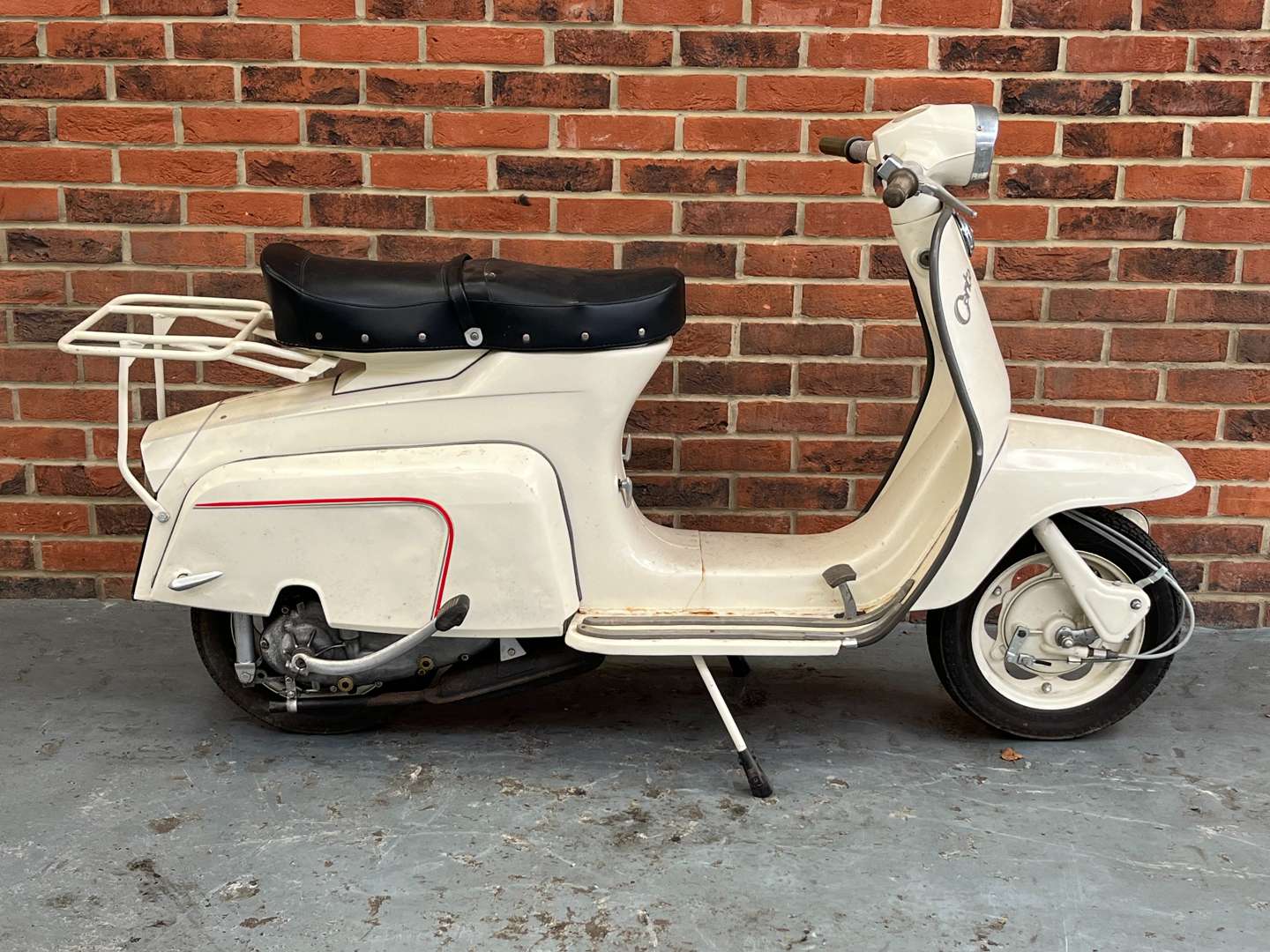 <p>1964 LAMBRETTA CENTO 100CC</p>