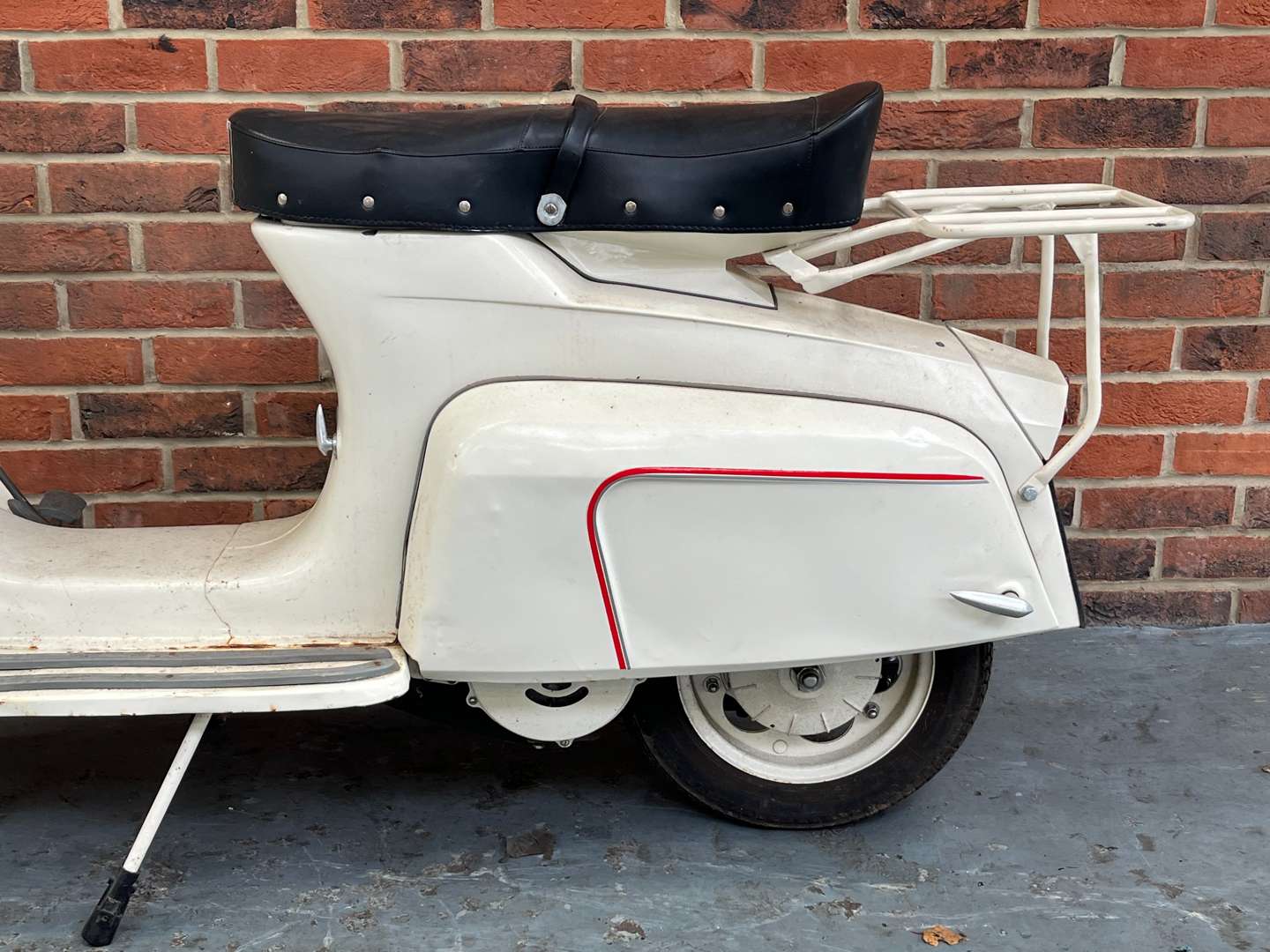 <p>1964 LAMBRETTA CENTO 100CC</p>