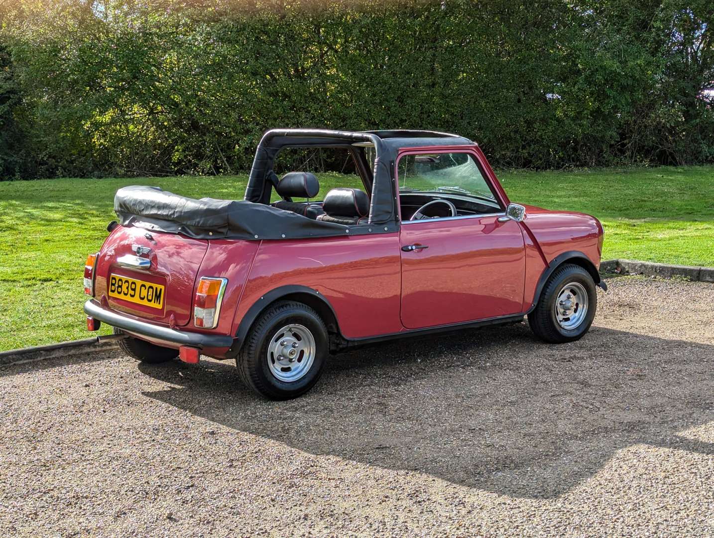 <p>1985 AUSTIN MINI MAYFAIR CONVERTIBLE</p>