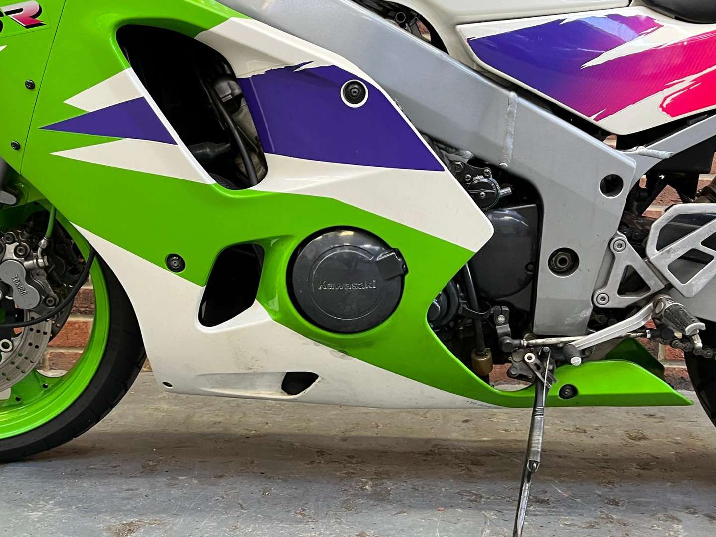 <p>1995 KAWASAKI ZX6R&nbsp;</p>