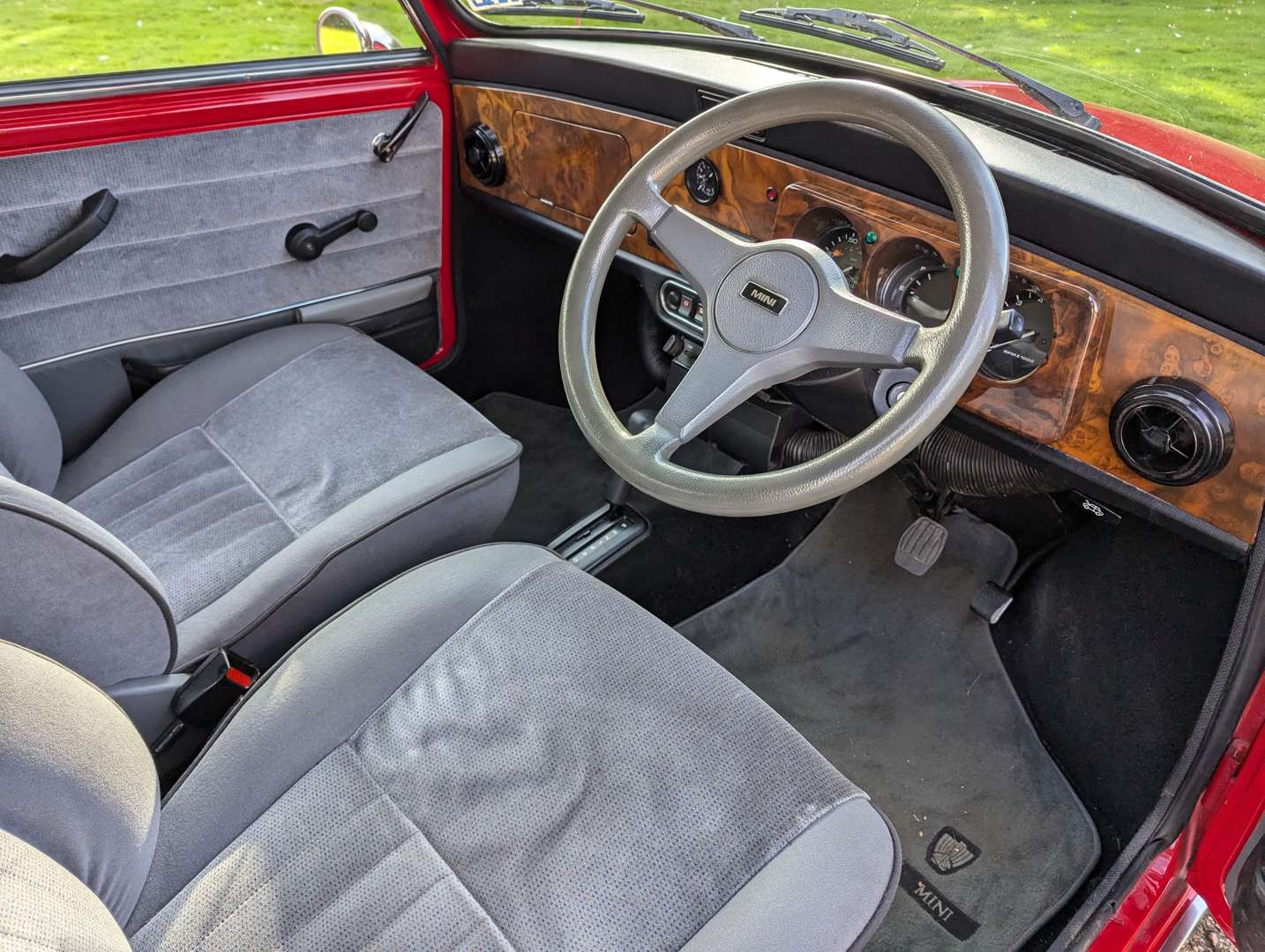 <p>1995 ROVER MINI MAYFAIR AUTO</p>