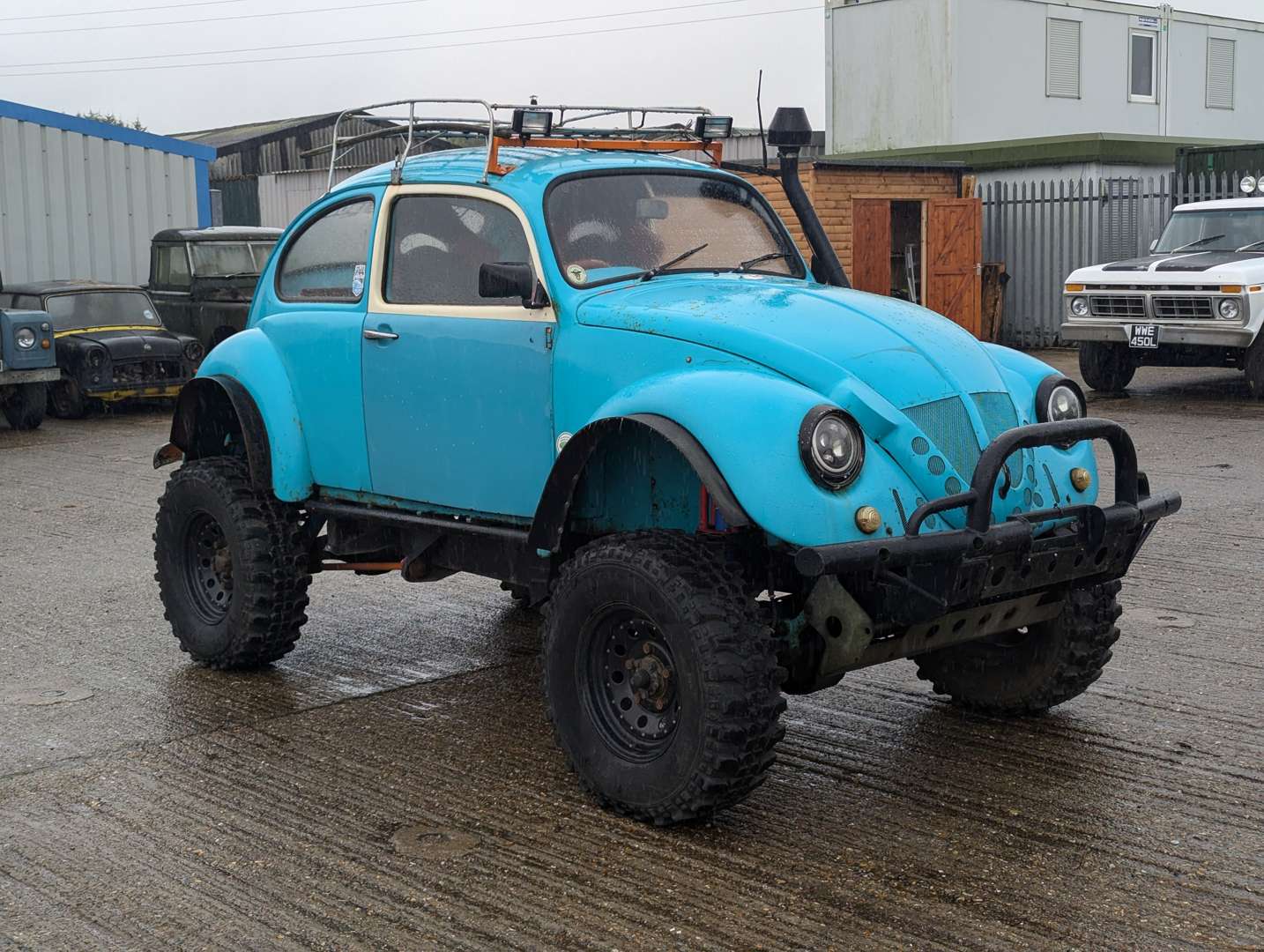 <p>1996 LAND ROVER “BEETLE BODY”&nbsp;</p>