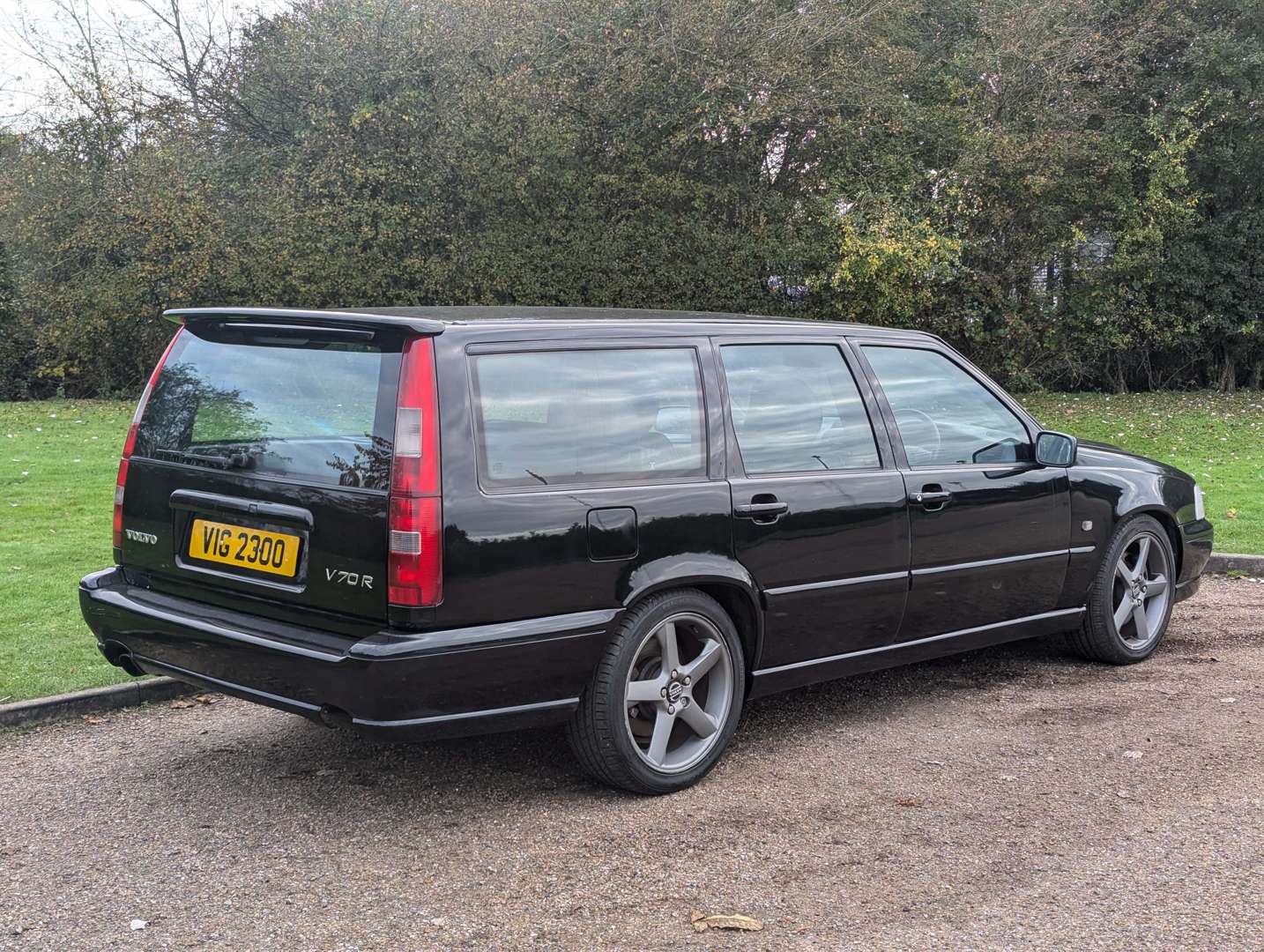 <p>1997 VOLVO V70 R ESTATE</p>