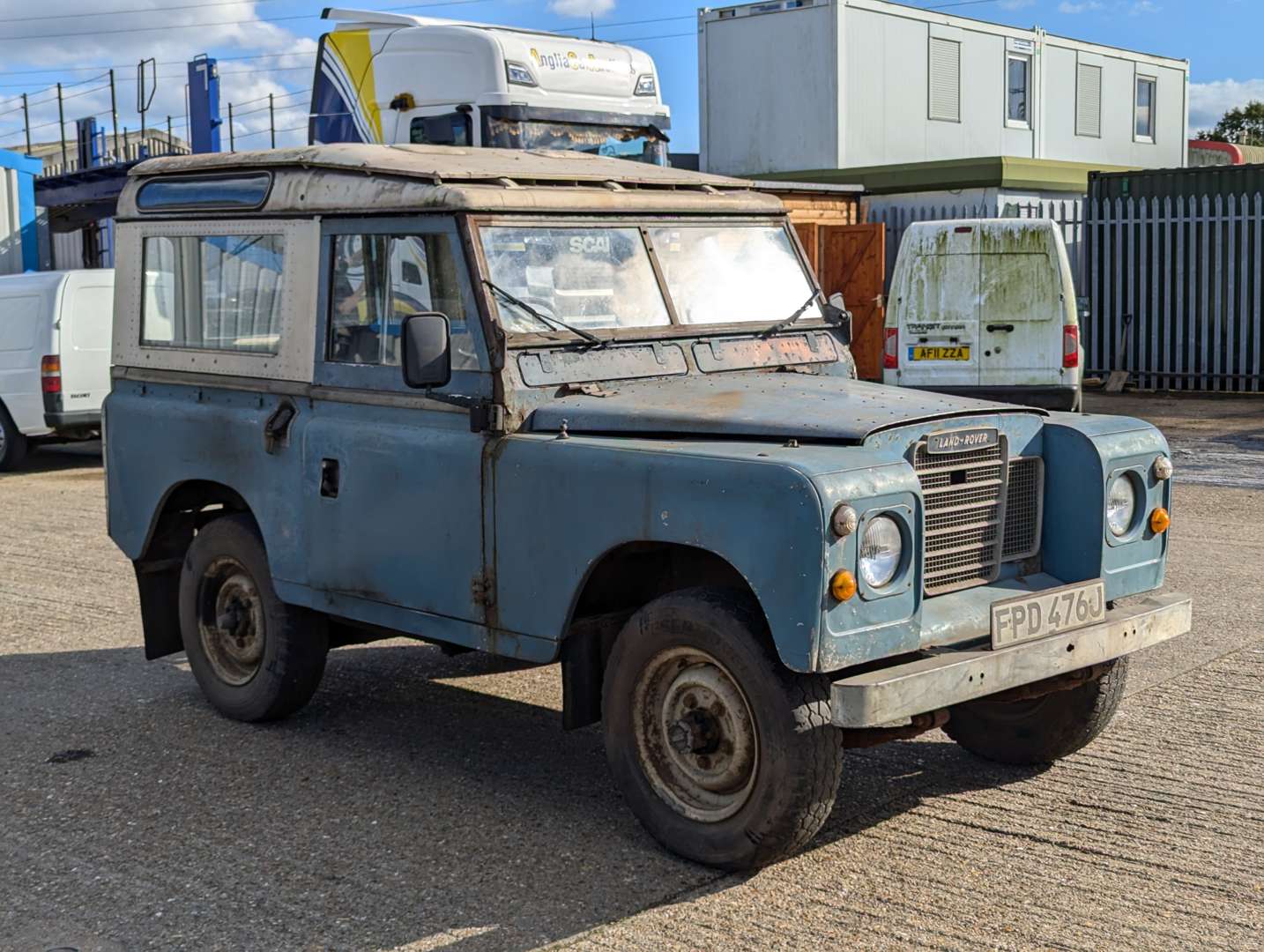 <p>1971 LAND ROVER 88" SERIES IIA&nbsp;</p>