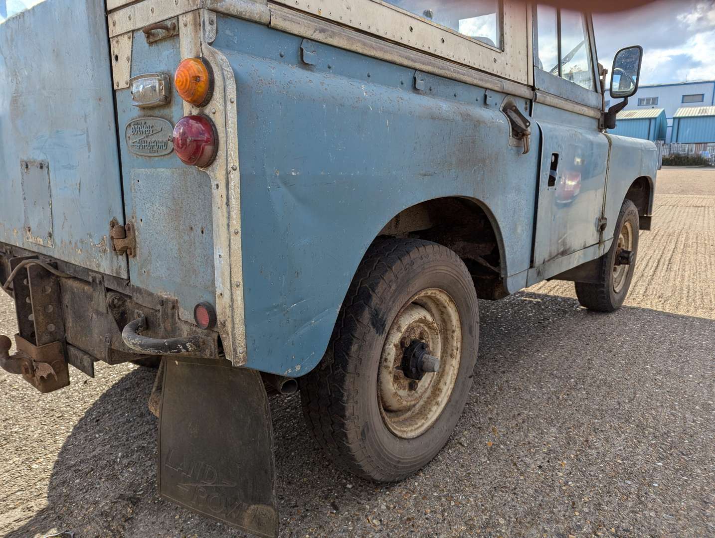 <p>1971 LAND ROVER 88" SERIES IIA&nbsp;</p>