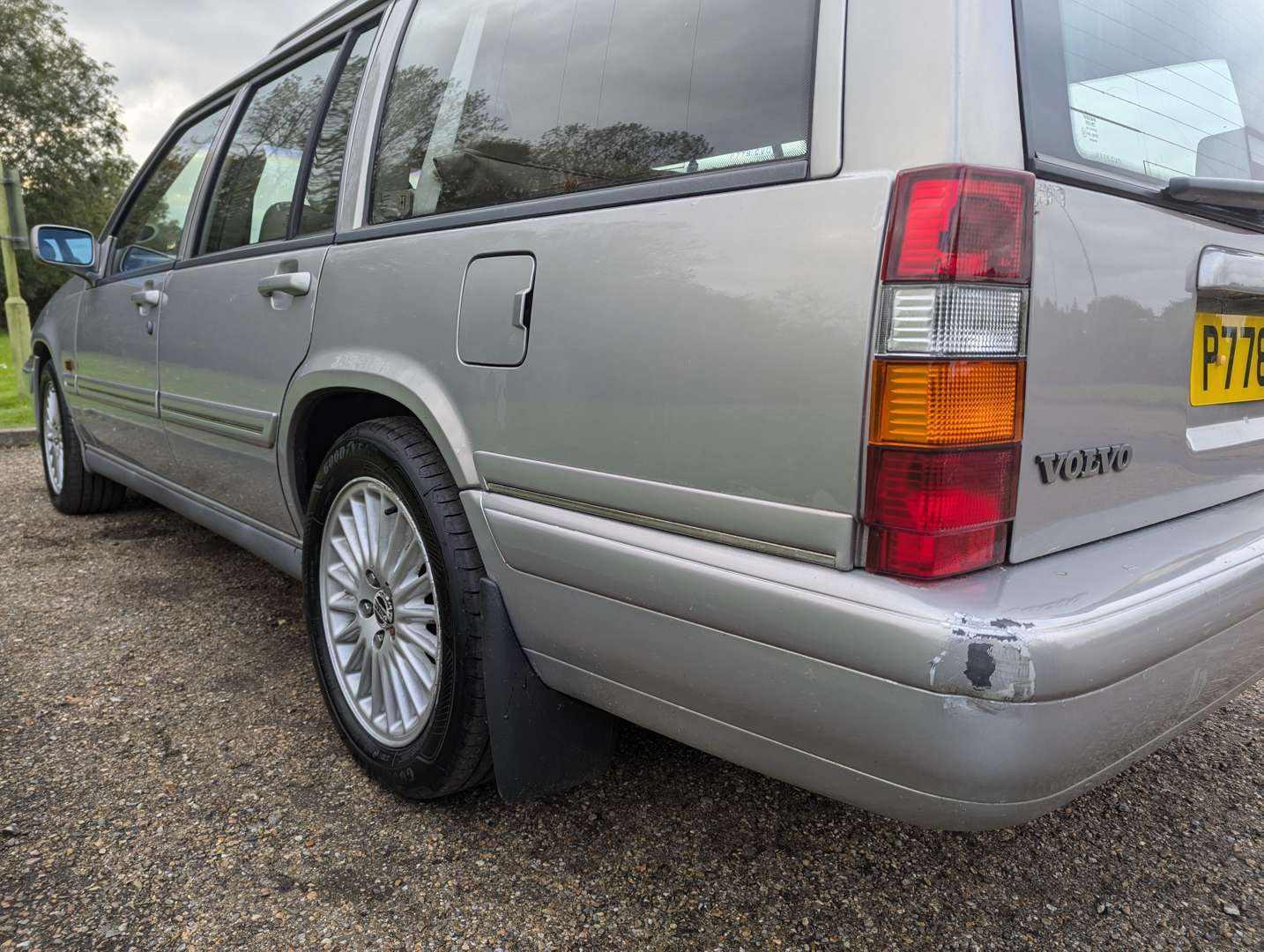 <p>1996 VOLVO 960 24V ESTATE AUTO</p>