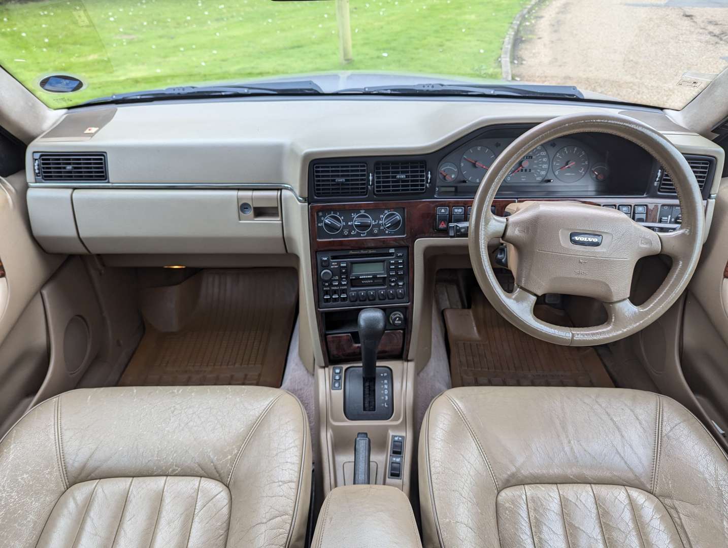 <p>1996 VOLVO 960 24V ESTATE AUTO</p>