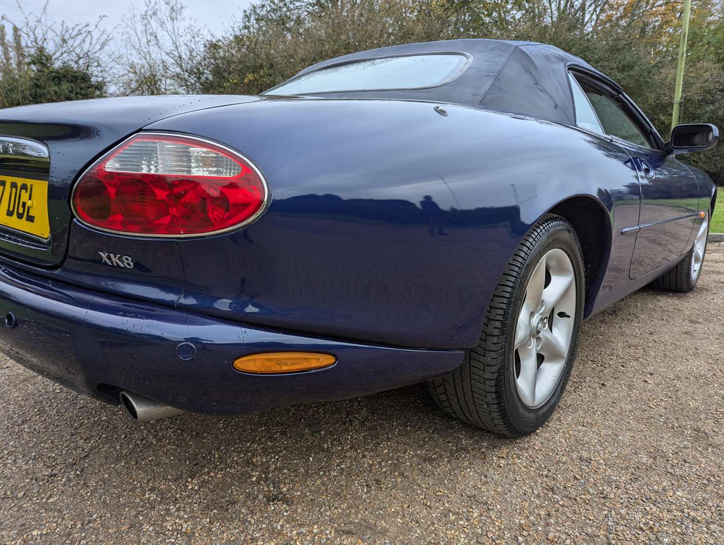 <p>2000 JAGUAR XK8 4.0 CONVERTIBLE AUTO</p>