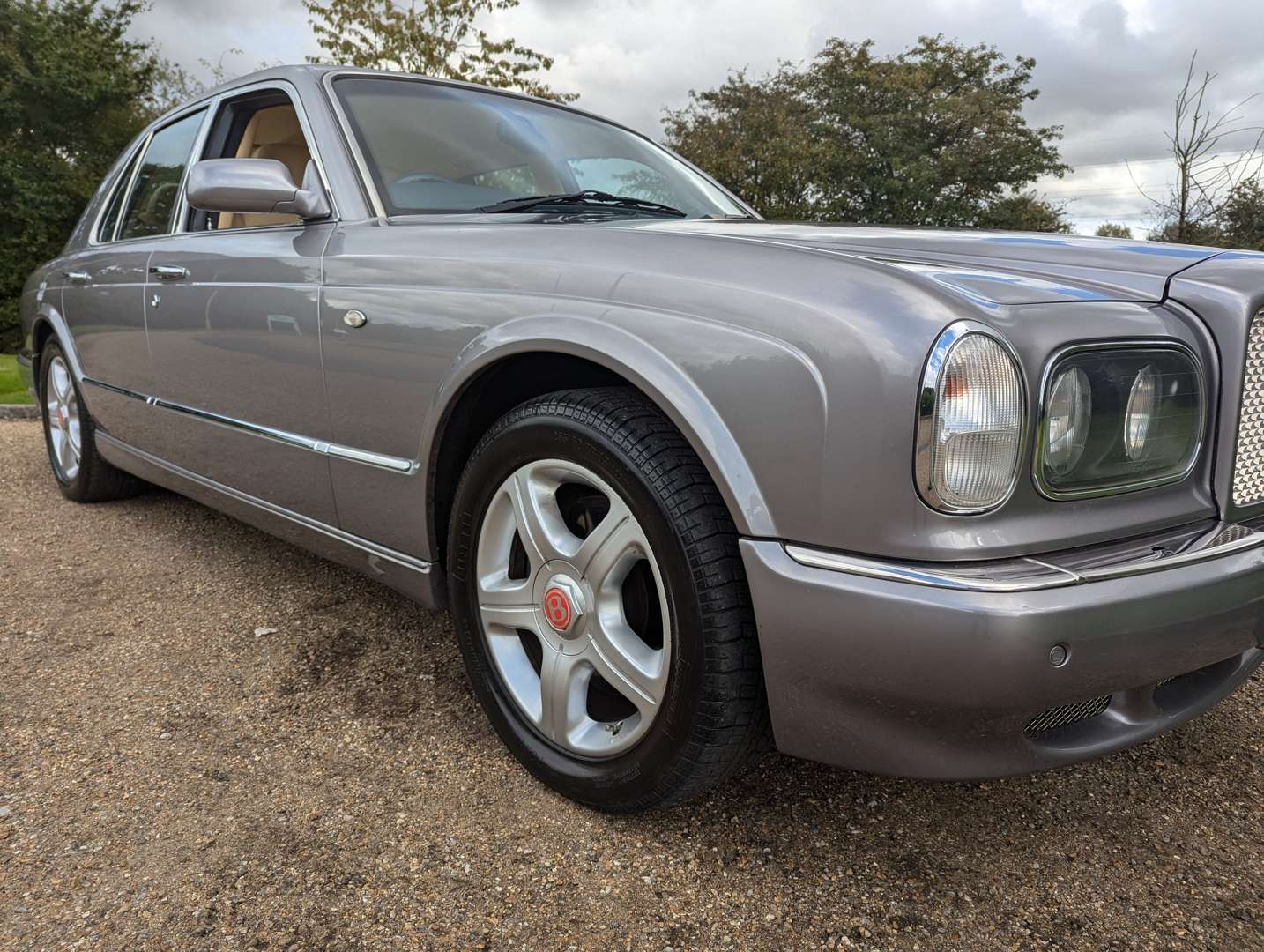 <p>2000 BENTLEY ARNAGE RED LABEL</p>