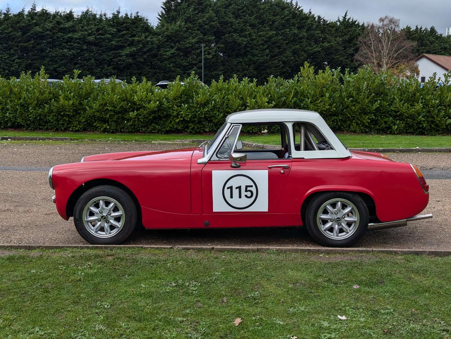 <p>1965 AUSTIN HEALEY SPRITE</p>