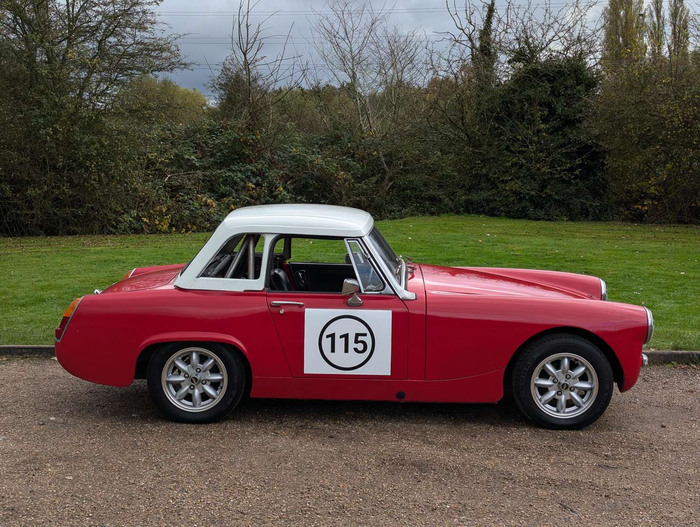 <p>1965 AUSTIN HEALEY SPRITE</p>