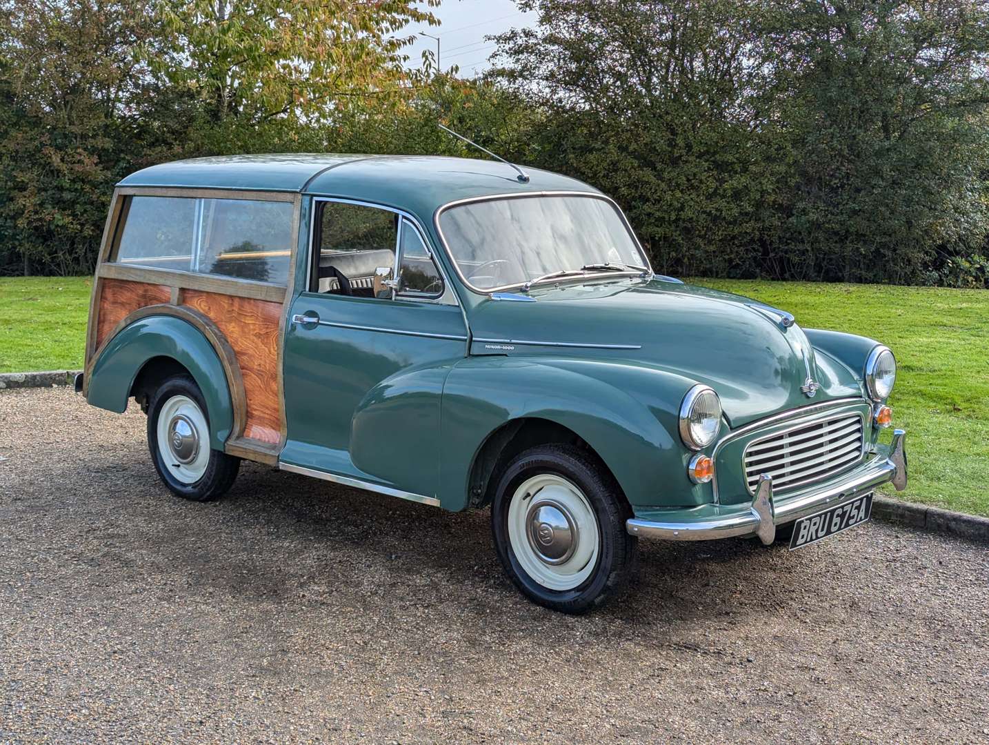 <p>1963 MORRIS MINOR TRAVELLER</p>